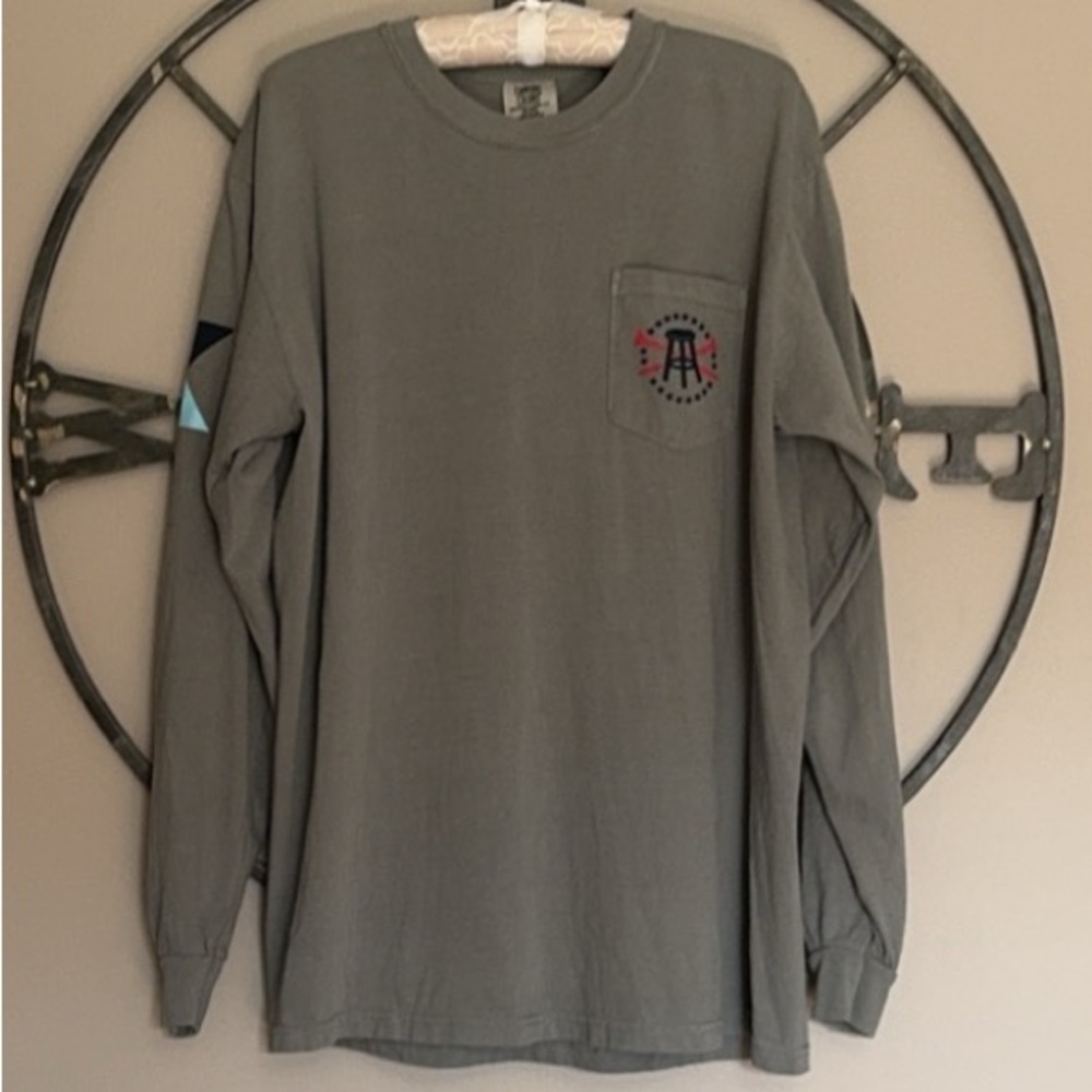Mens Comfort Colors long Sleeve Pullover(Barstool Sports)
